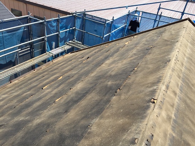 セメント瓦と瓦桟撤去完了